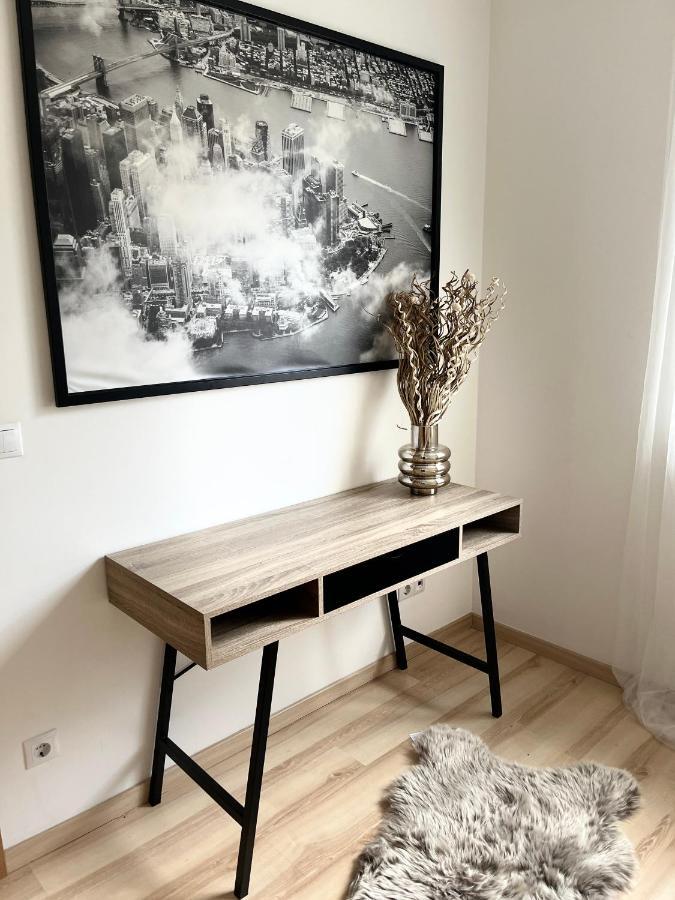 Corvin Promenade Crystal Daire Budapeşte Dış mekan fotoğraf